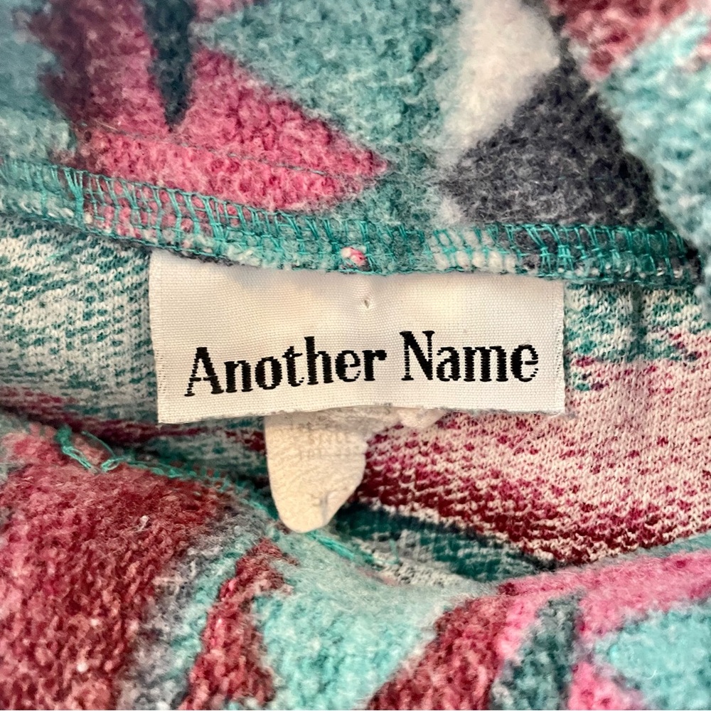 SOLD :: Vintage 90s Geometric Southwest Sweatshirt - Picture 4 of 4